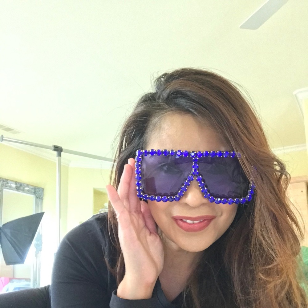 BOSSY RHINESTONE STATEMENT SUNGLASSES